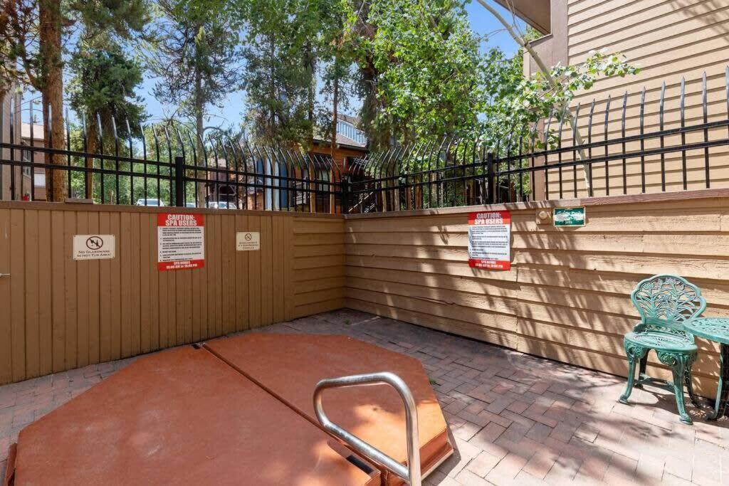 Downtown Chalet Close To Main St With Pool And Hot Tub Breckenridge Exterior photo