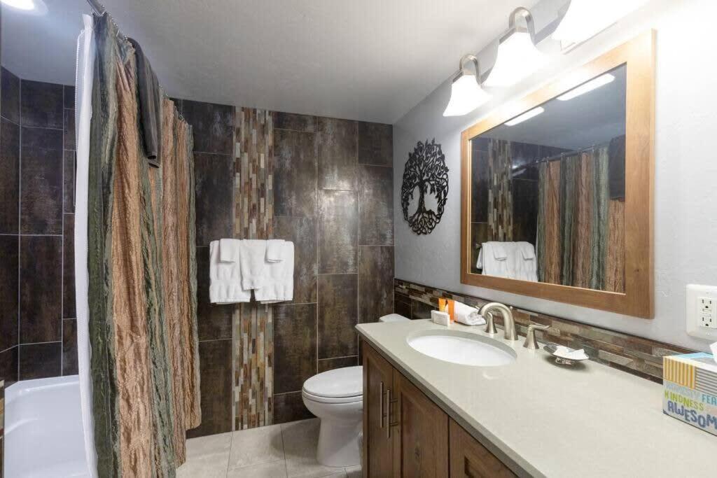 Downtown Chalet Close To Main St With Pool And Hot Tub Breckenridge Exterior photo